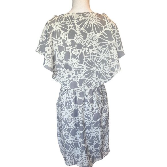 Melonie T Women's Dress Size 8 Grey White Washable Flutter Sleeves NEW - Picture 2 of 13